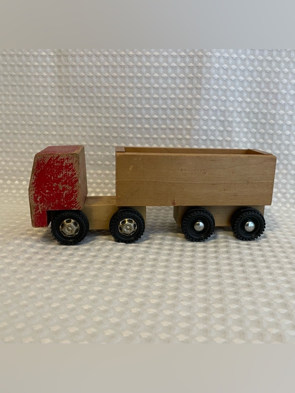 Vintage Stock Wooden Toys Red Semi Dump Truck Made In Canada Handcrafted #673 - Picture 2 of 8